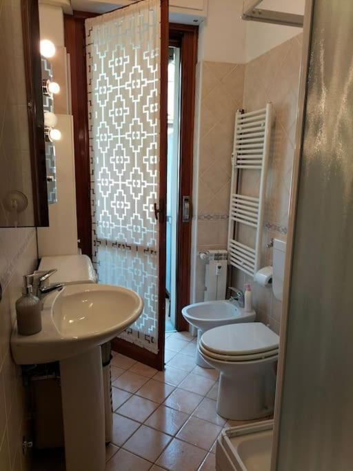 Casa Carla Rapallo Apartment ภายนอก รูปภาพ